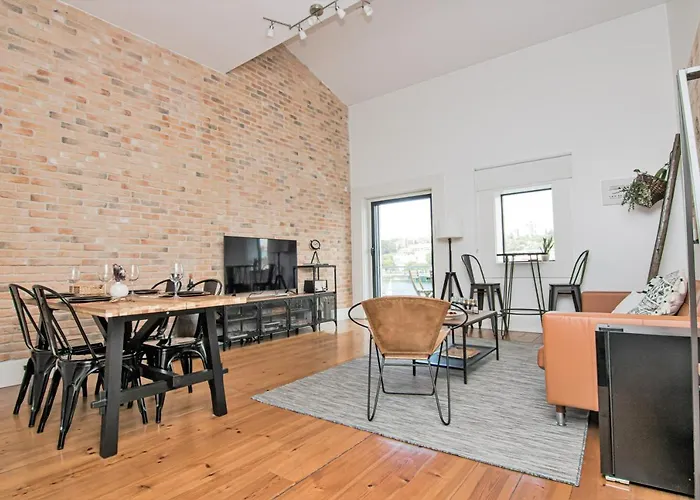 Douro Destilaria By Porto Hosts *