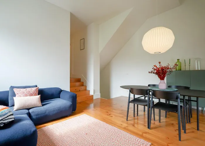 Douro Destilaria By Porto Hosts